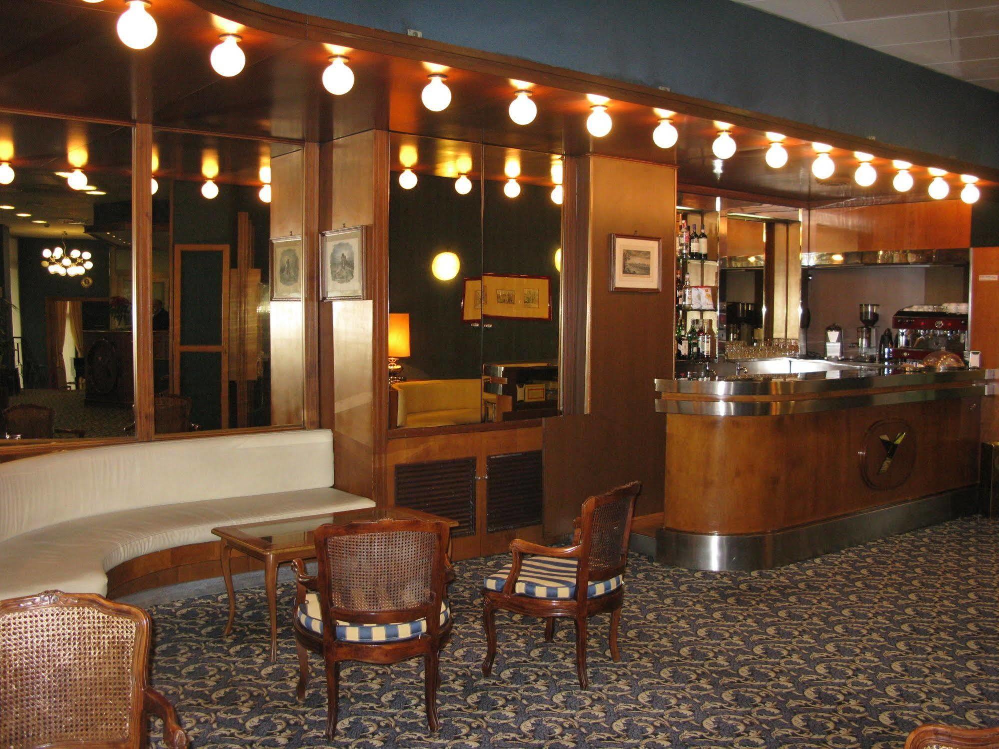 York Hotel โรม ภายนอก รูปภาพ